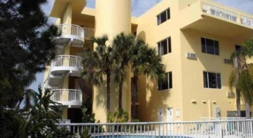 Chart House Suites And Marina Клиъруотър Бийч Екстериор снимка