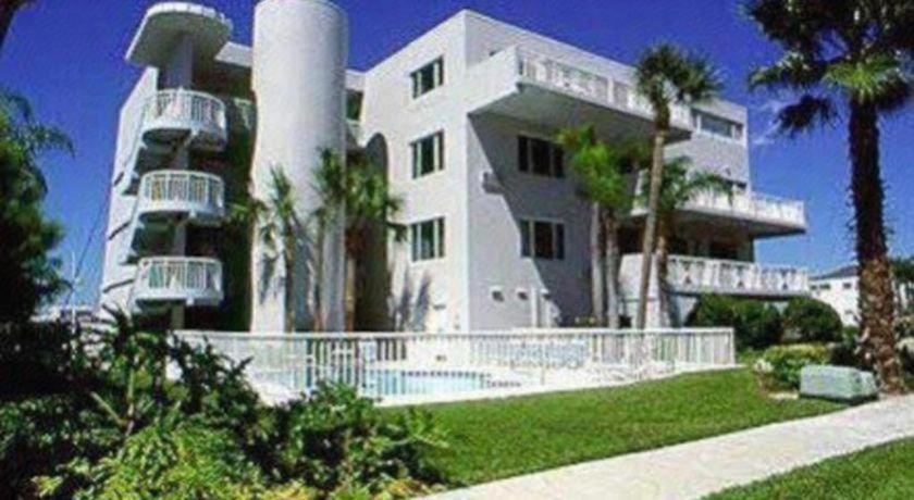 Chart House Suites And Marina Клиъруотър Бийч Екстериор снимка