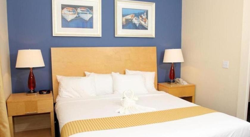 Chart House Suites And Marina Клиъруотър Бийч Екстериор снимка