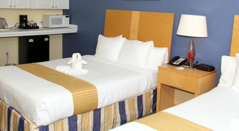 Chart House Suites And Marina Клиъруотър Бийч Екстериор снимка