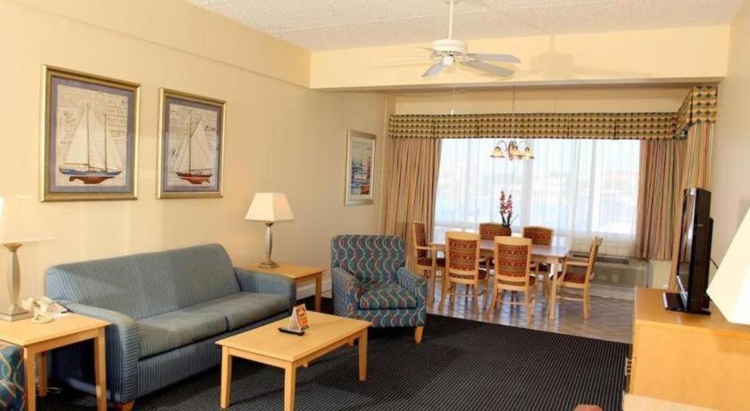Chart House Suites And Marina Клиъруотър Бийч Екстериор снимка
