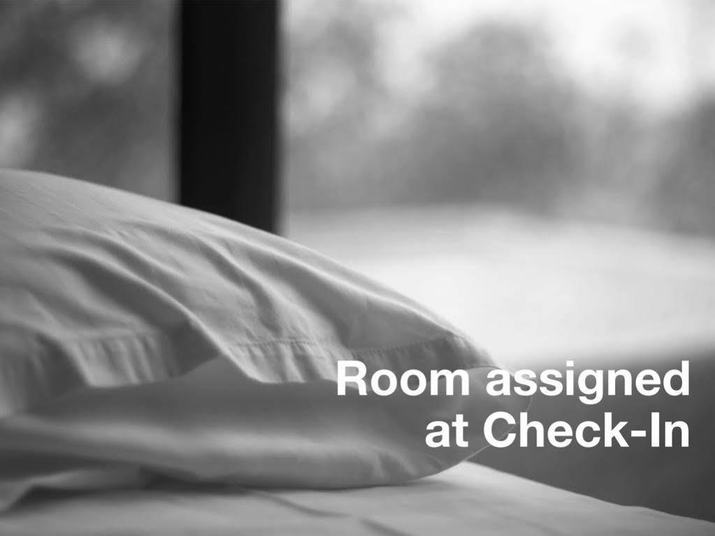Chart House Suites And Marina Клиъруотър Бийч Екстериор снимка